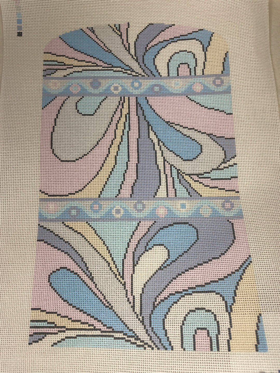 *Maura Nolan Designs MN90 Mod Trifold Clutch