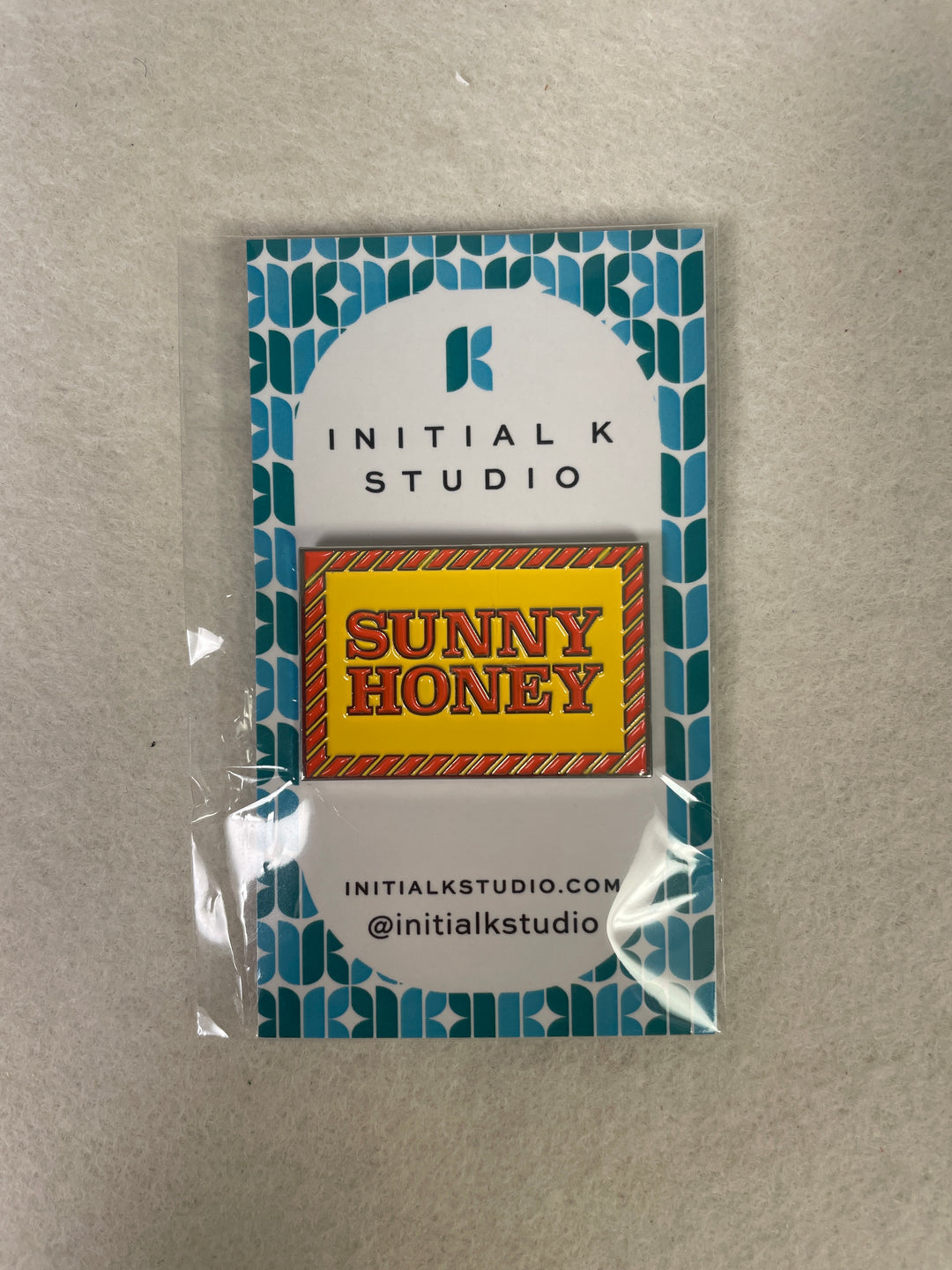 * Initial K Studio Sunny Hunny Needle Minder