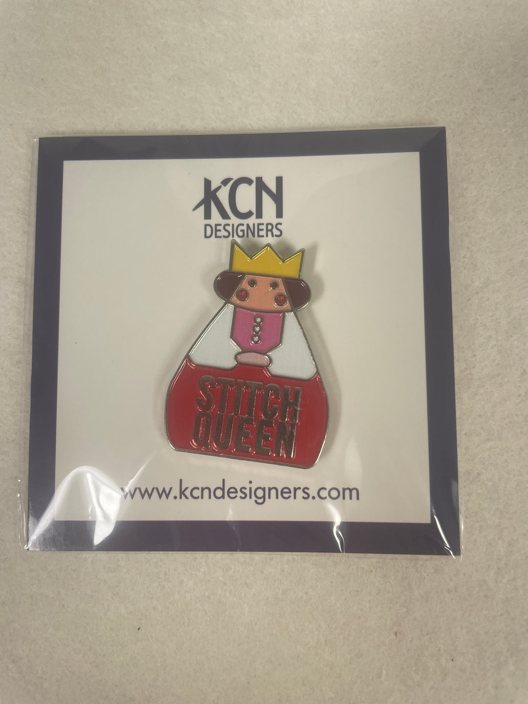KCN Designers Stitch Queen Needle Minder