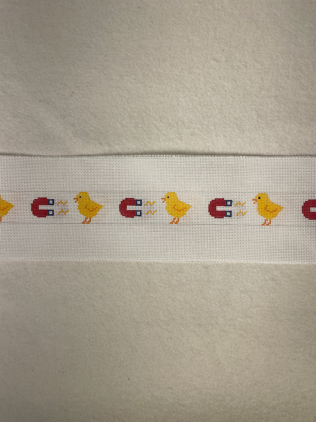 *Elm Tree Needlepoint Designs B512 Chick Magnet Belt
