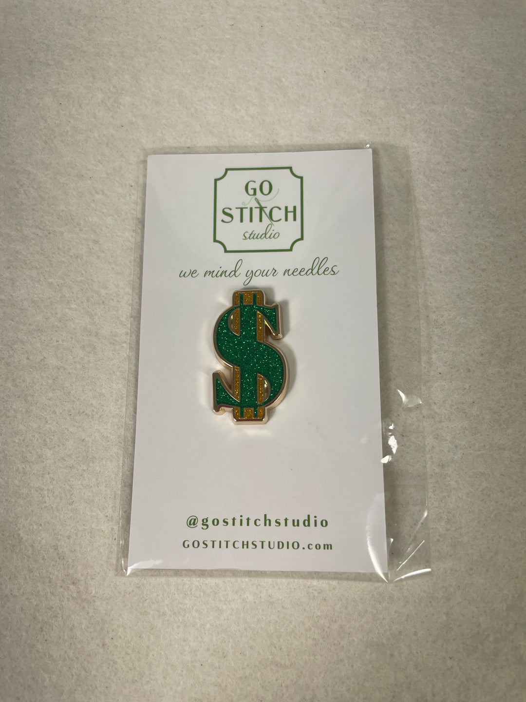 Go Stitch Studio Green and Gold Glitter Needle Minder