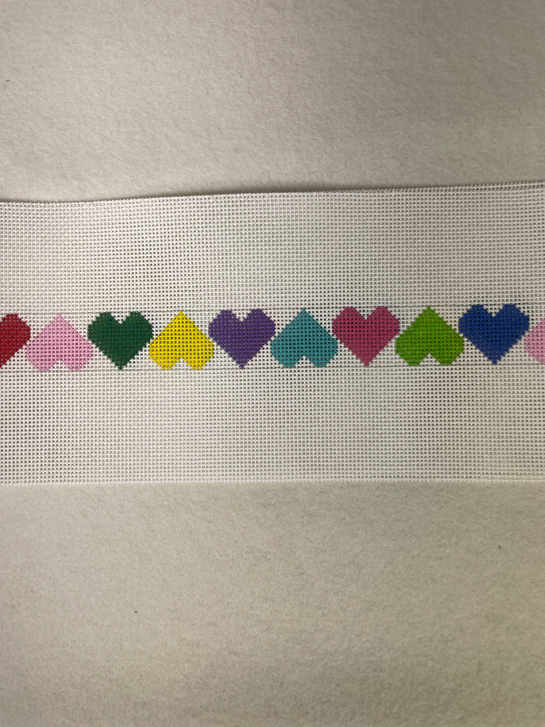 *Elm Tree Needlepoint Designs B274 Colorful Hearts Belt/ Strap