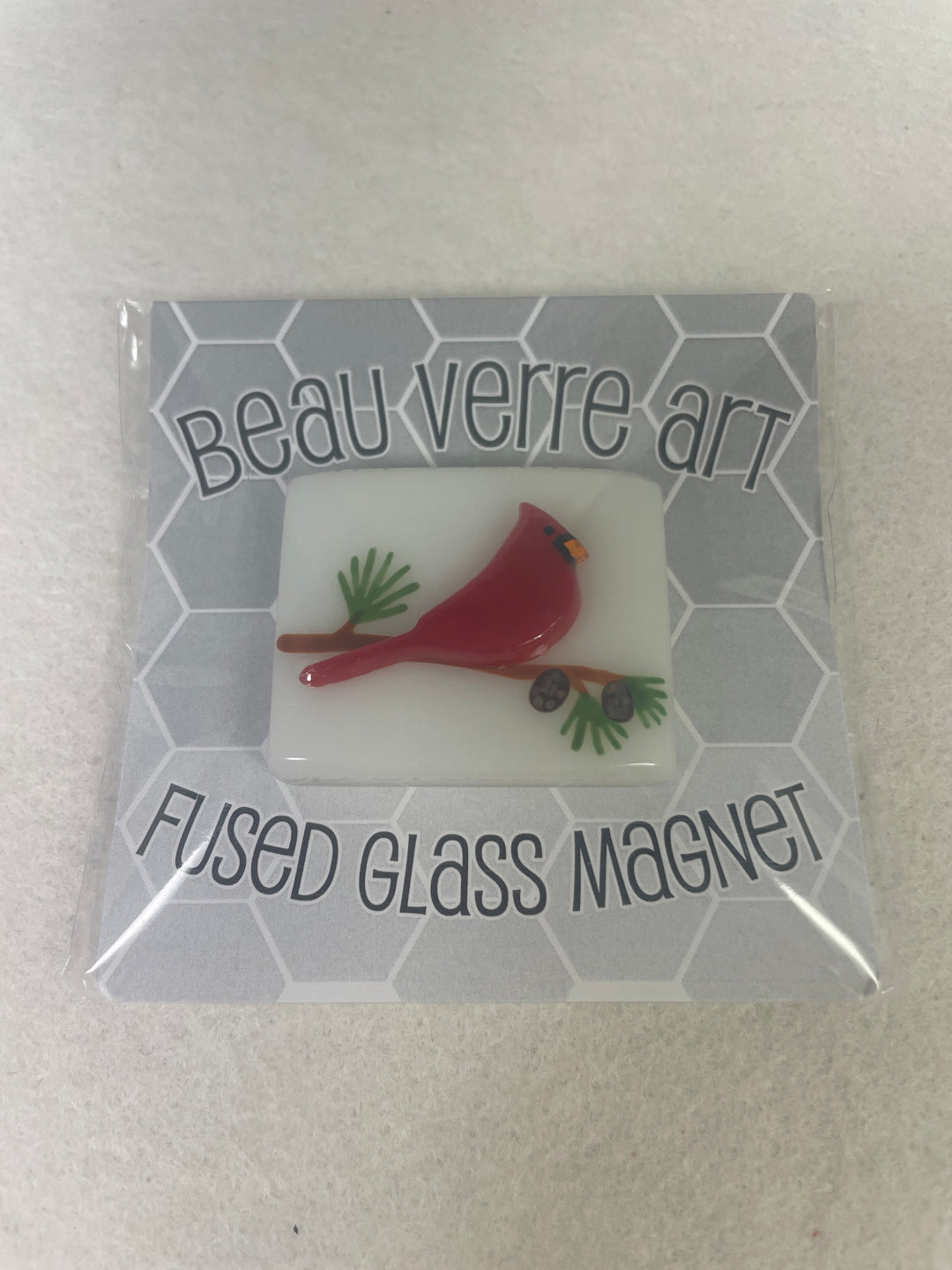 Beau Verre Art Cardinal Needle Minder