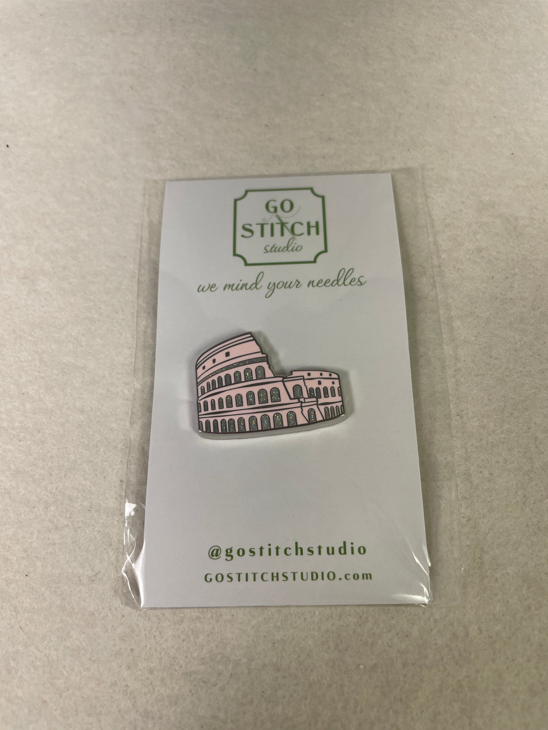Go Stitch Studio Roman Colosseum with Glitter Needle Minder