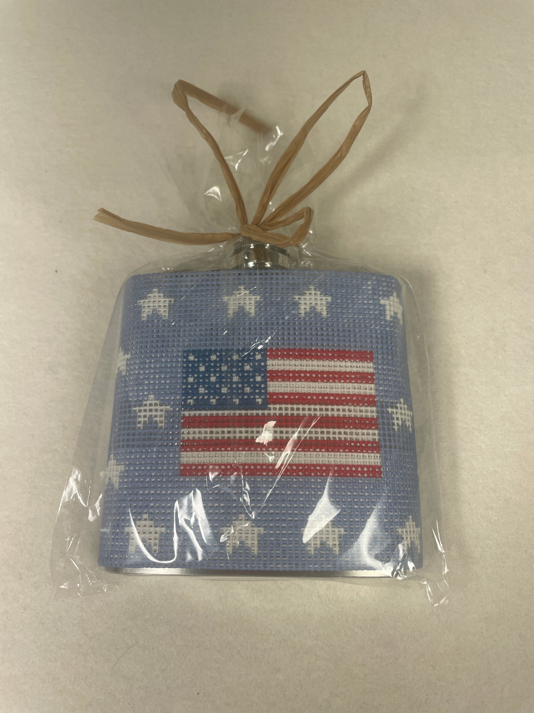 Voila FLL104 American Flag Self Finishing Flask