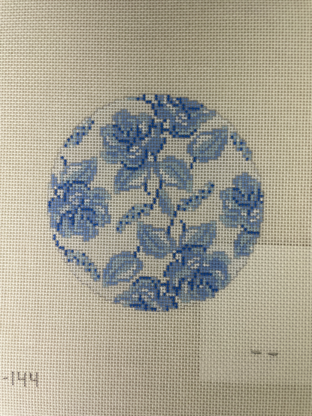 *Vallerie Needlepoint Gallery / VNG TSS144 Blue Toile Round