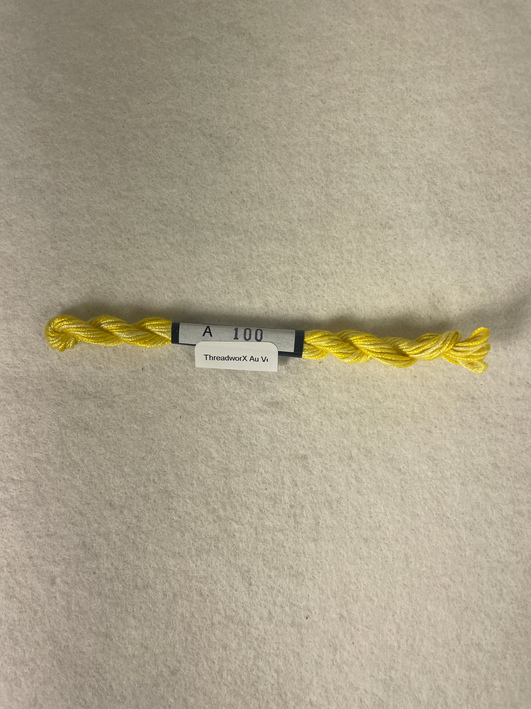 ThreadworX Au Ver A Soie O/D Silk-  A100 Lemon