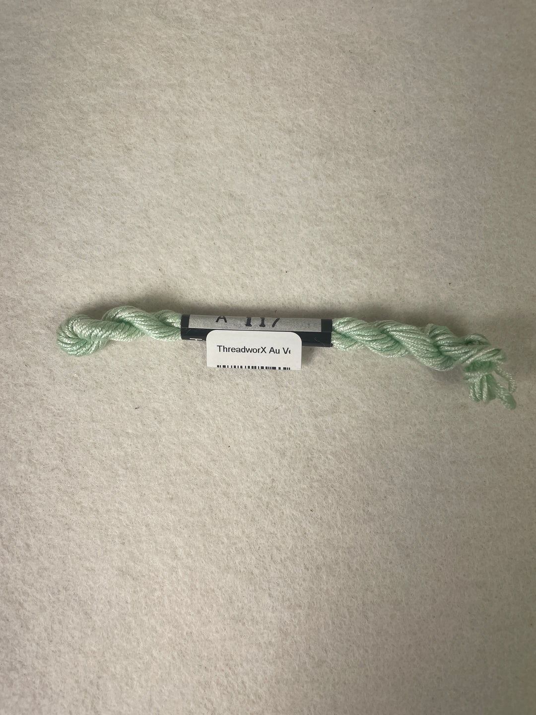 ThreadworX Au Ver A Soie O/D Silk-  A117 Mint Ice Cream