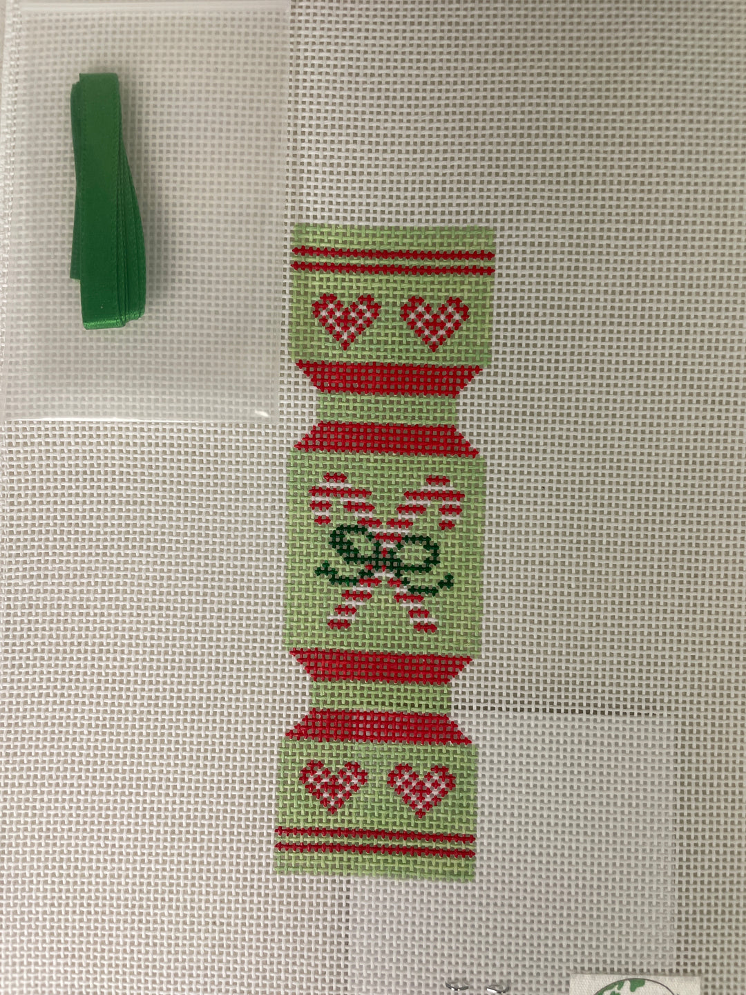 * Tout Le Monde Needlepoint TLM78 Christmas Cracker- Candy Cane Crush (w/ green ribbon)