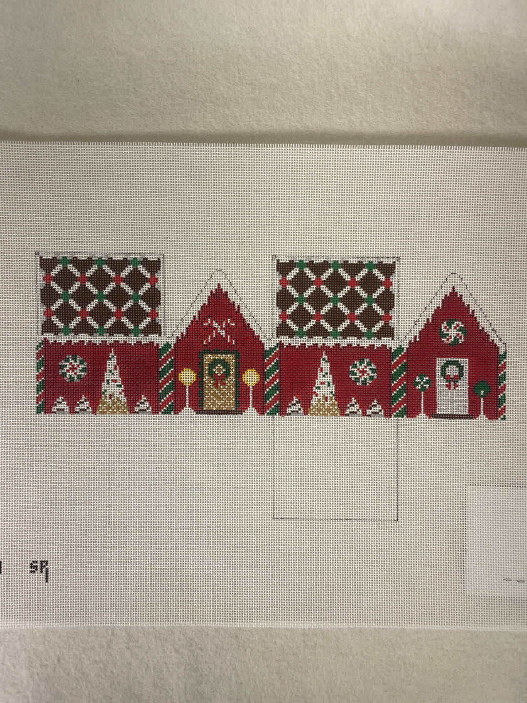 * Susan Roberts Needlepoint 6260 Chocolate Trellis Red Velvet, 3D Gingerbread House