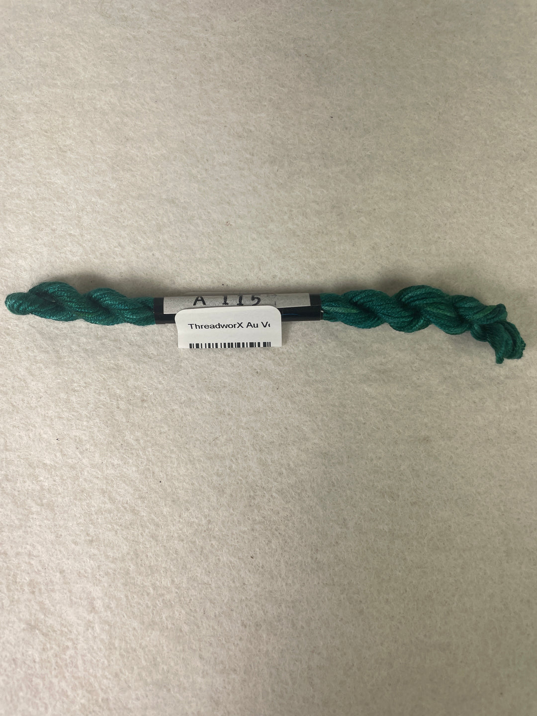 ThreadworX Au Ver A Soie O/D Silk-  A115 Irish Green