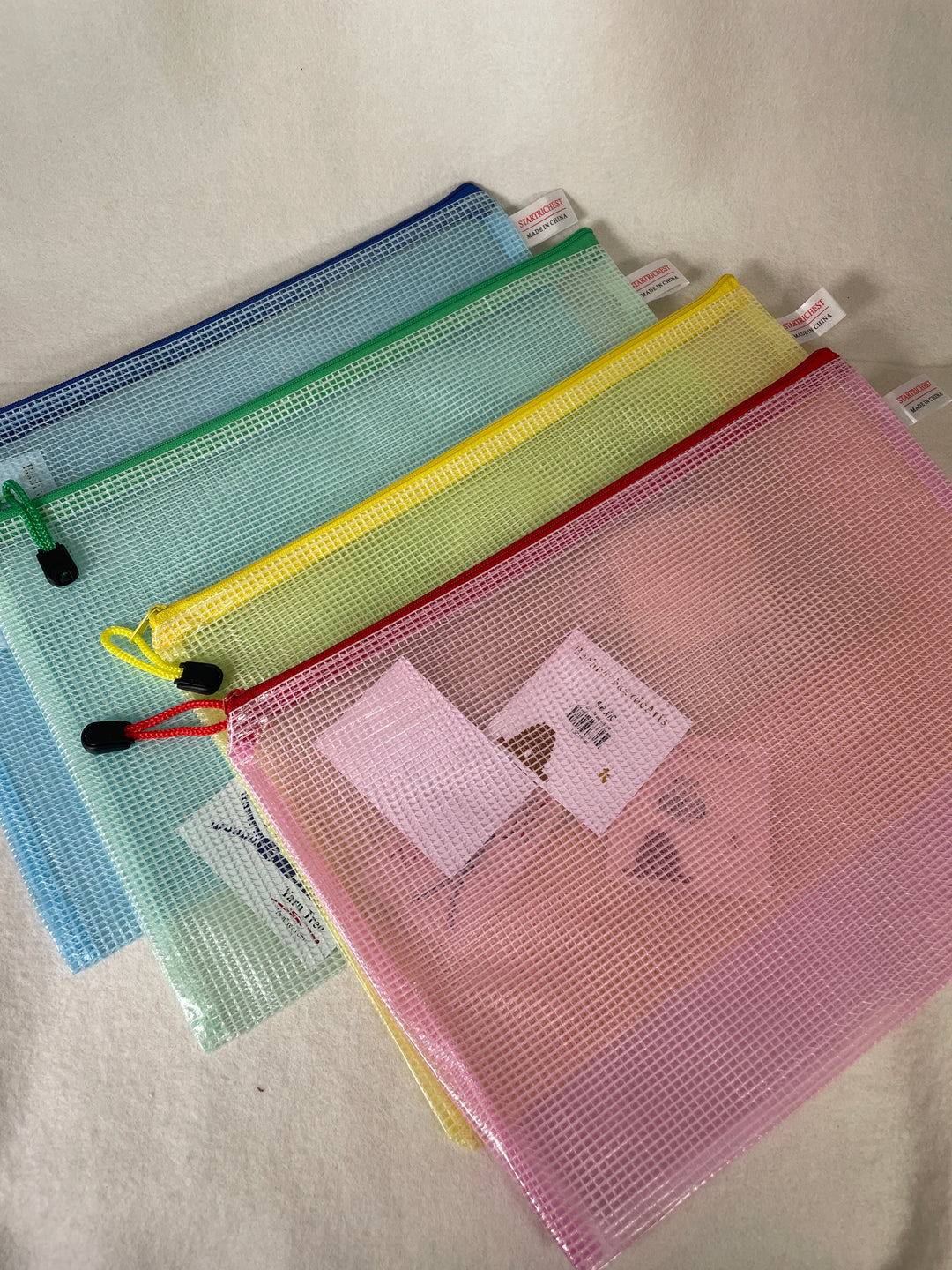 Yarn Tree Zipper Totes- 9x13 (assorted colors)