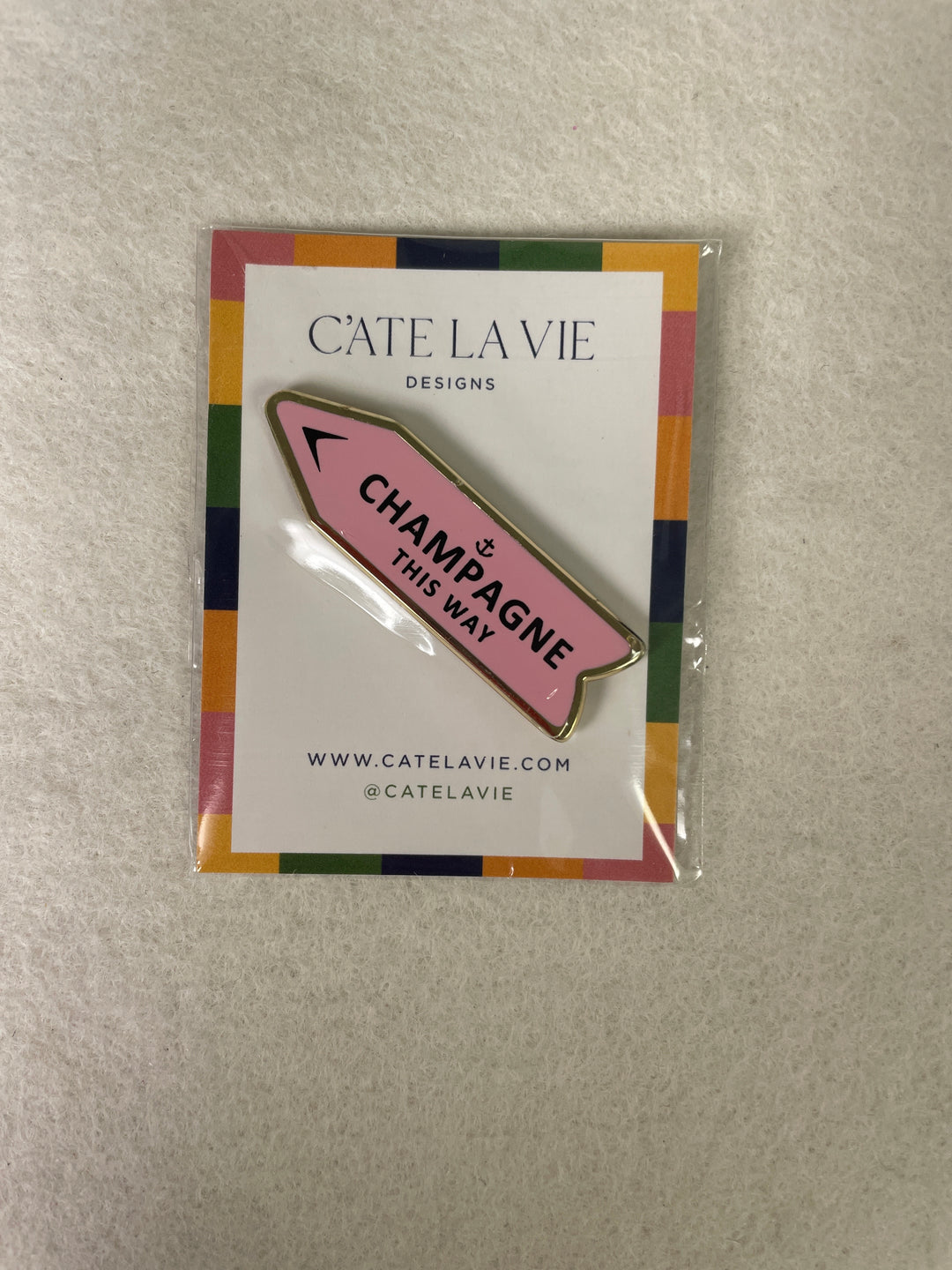 *C'ate La Vie Needle Minder- Pink Arrow