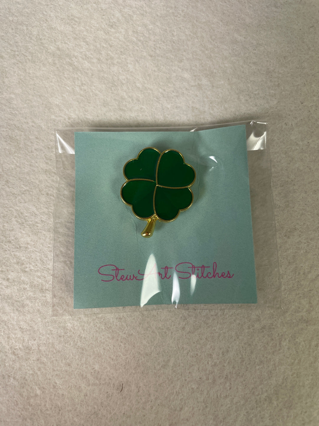 *StewArt Stitches Four Leaf Clover Needleminder