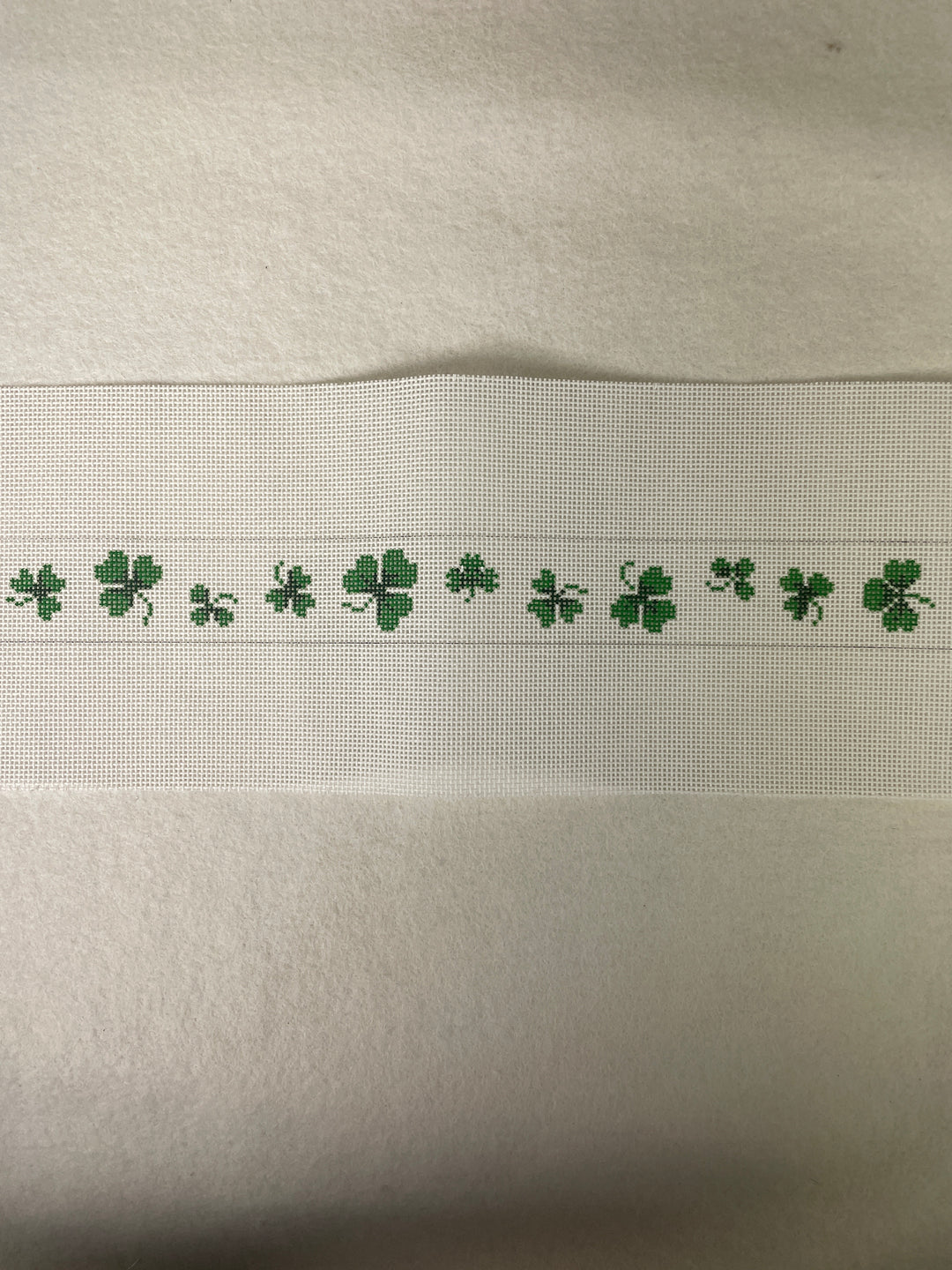 * Susan Roberts Needlepoint 335 Shamrock