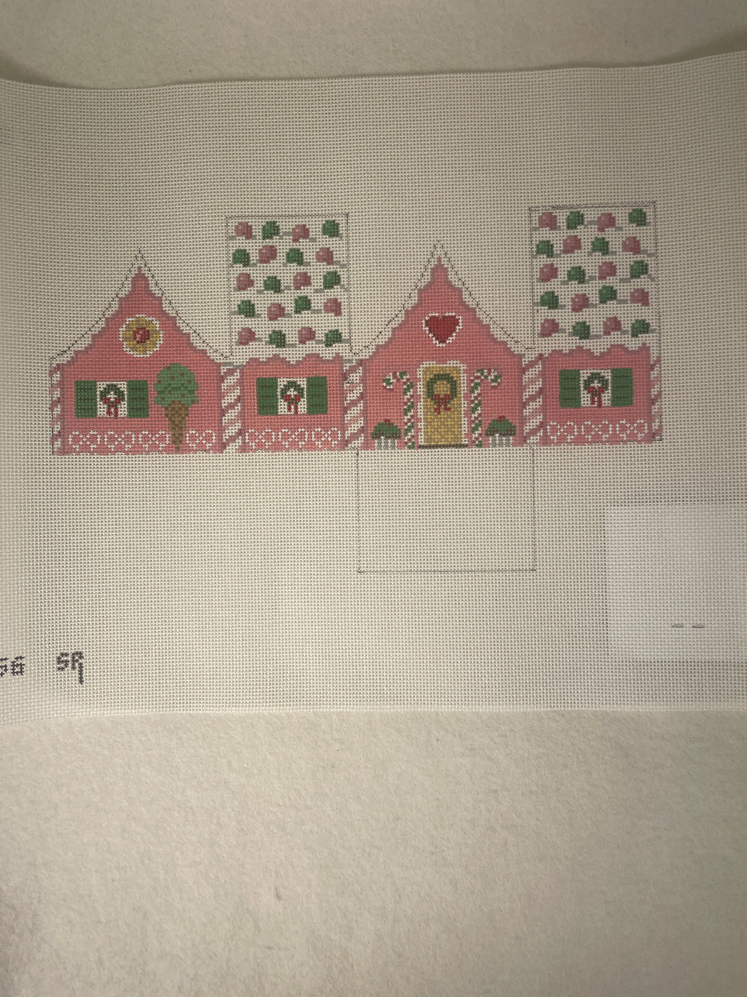 * Susan Roberts Needlepoint 6256-18 Gum Drops and Peppermint 3D Gingerbread House