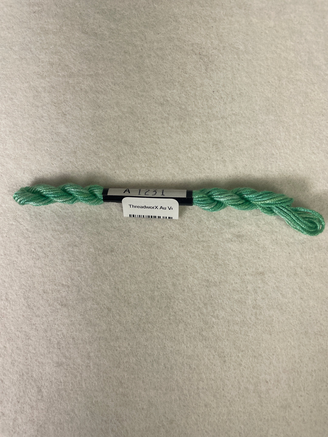 ThreadworX Au Ver A Soie O/D Silk-  A1231 Celtic Green