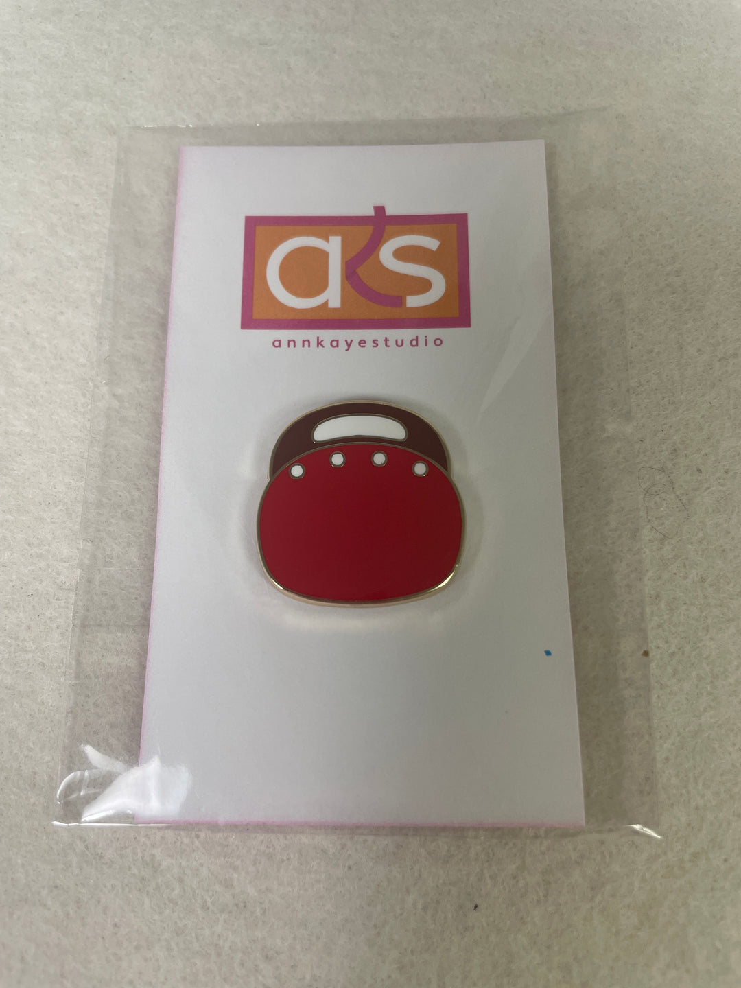Ann Kaye Red Bermuda Bag Needle Minder