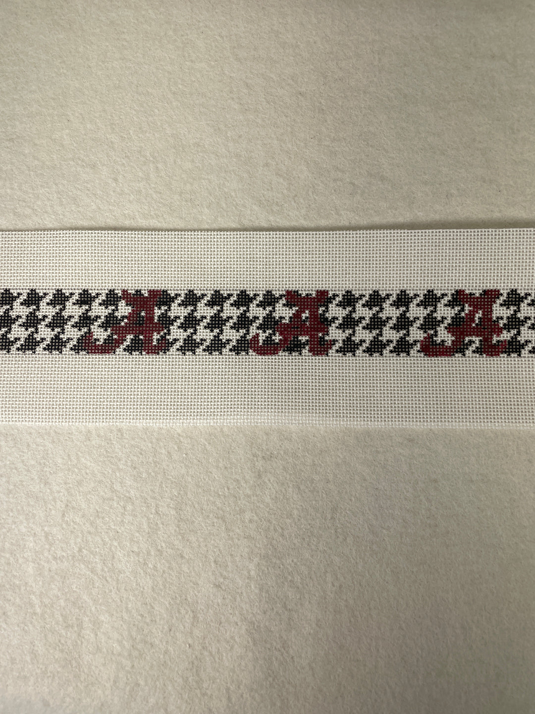 * Meredith Collection 5460A Alabama Houndstooth