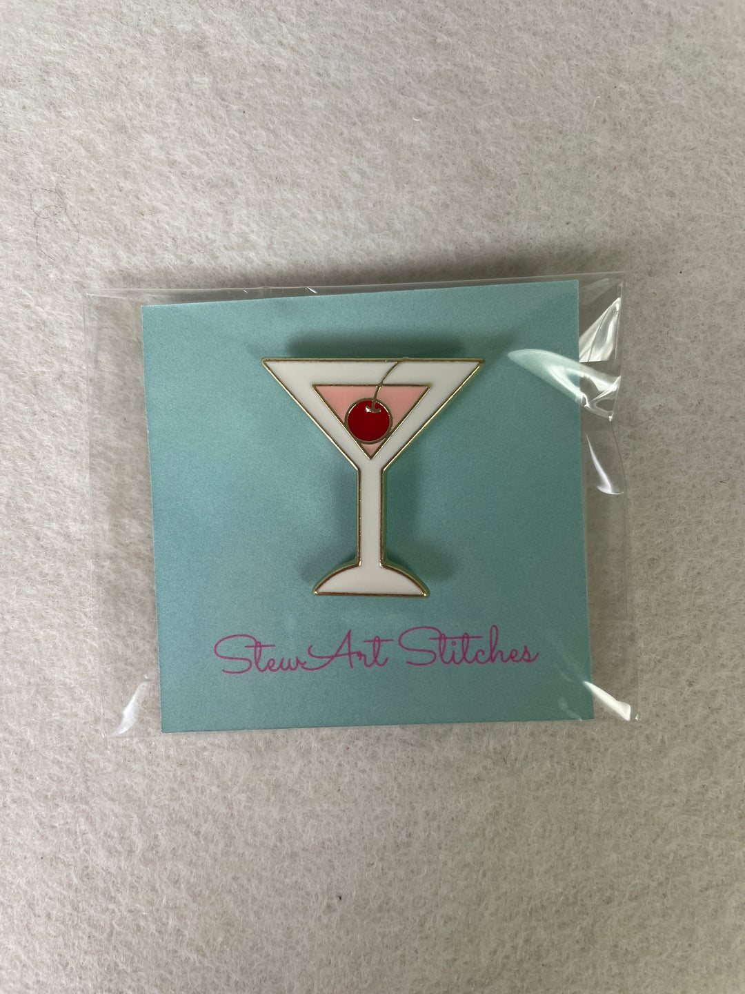 *StewArt Stitches Martini Needleminder