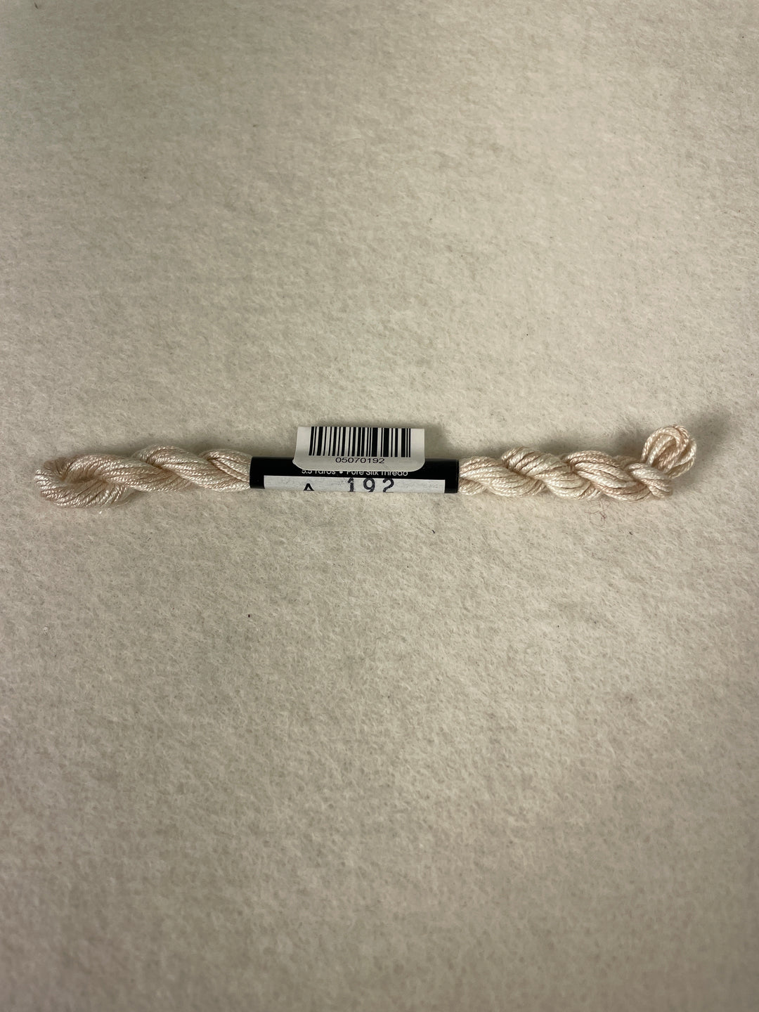 ThreadworX Au Ver A Soie O/D Silk-  A192 Ivory
