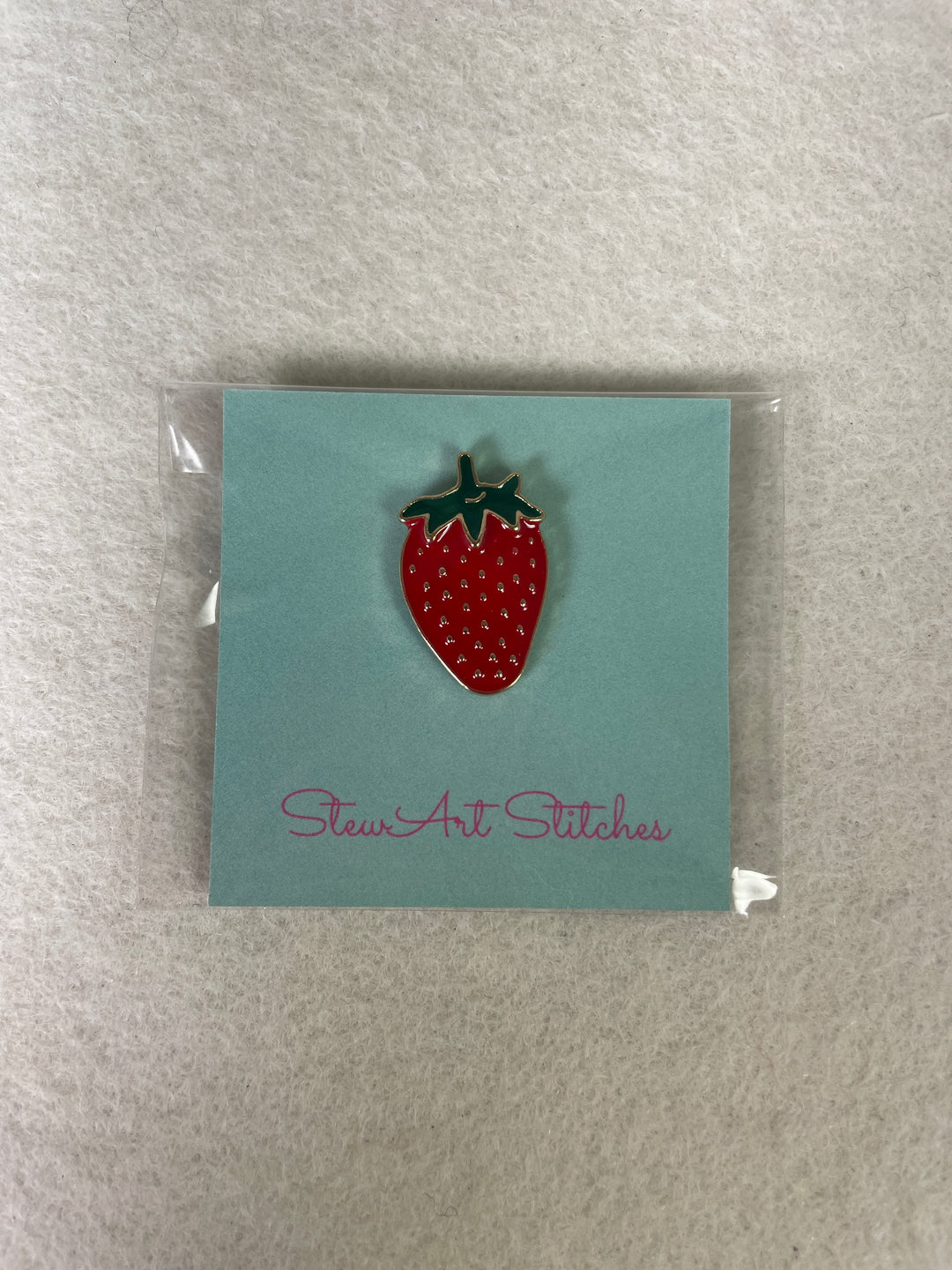 *StewArt Stitches Strawberry Needleminder