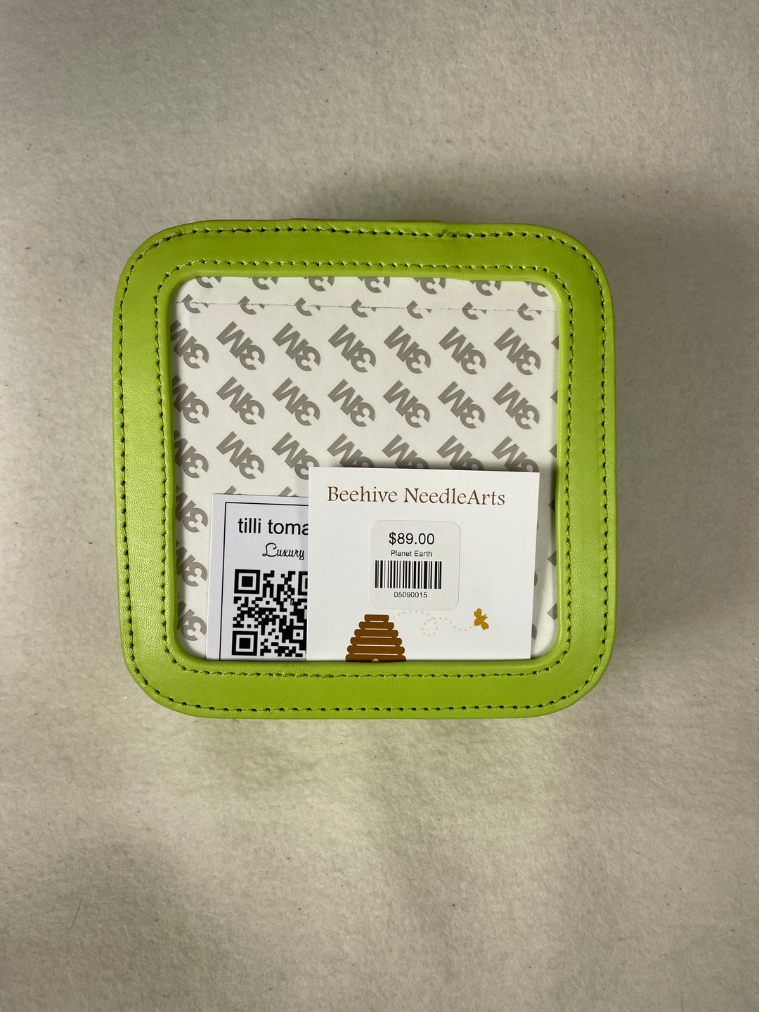 Planet Earth Leather Zip Box 5.5in/ 4in. insert- Light Lime