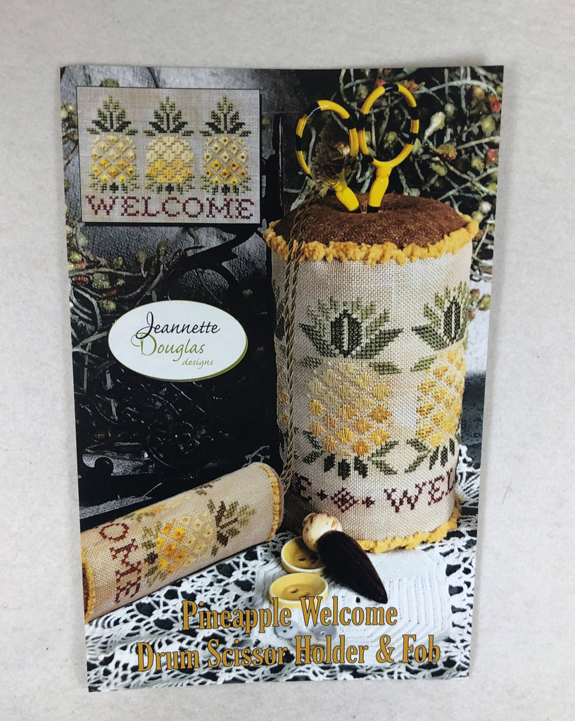 Jeannette Douglas Designs JD233 Pineapple Welcome Drum Scissor Holder