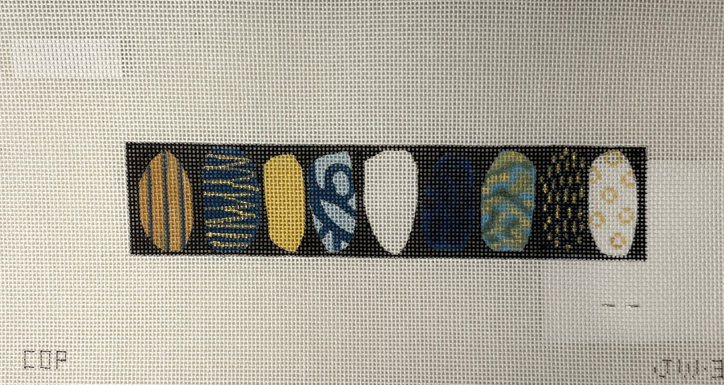 * Colors of Praise JW365 pattern on black bracelet