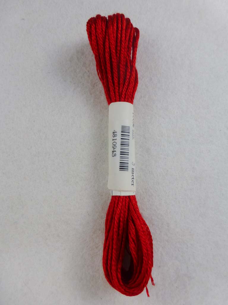 Soie d'Alger 943  by Au Ver a Soie From Beehive Needle Arts
