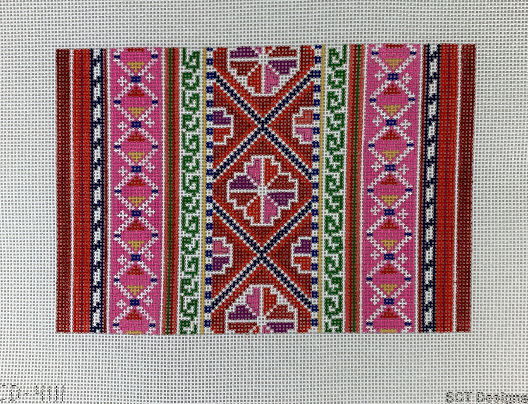 SCT Designs 215 KCD4111 Hmong Clutch
