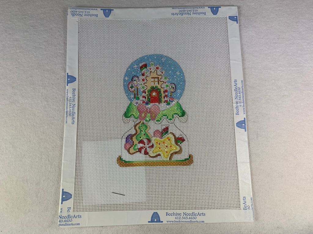 Strictly Christmas COSG08 Gingerbread House Snowglobe